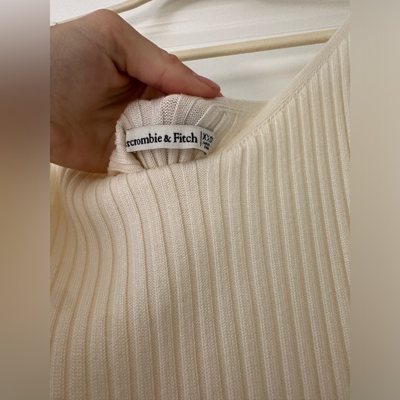 ABERCROMBIE & FITCH-Cream Knit Dress NWT - Picture 2 of 4